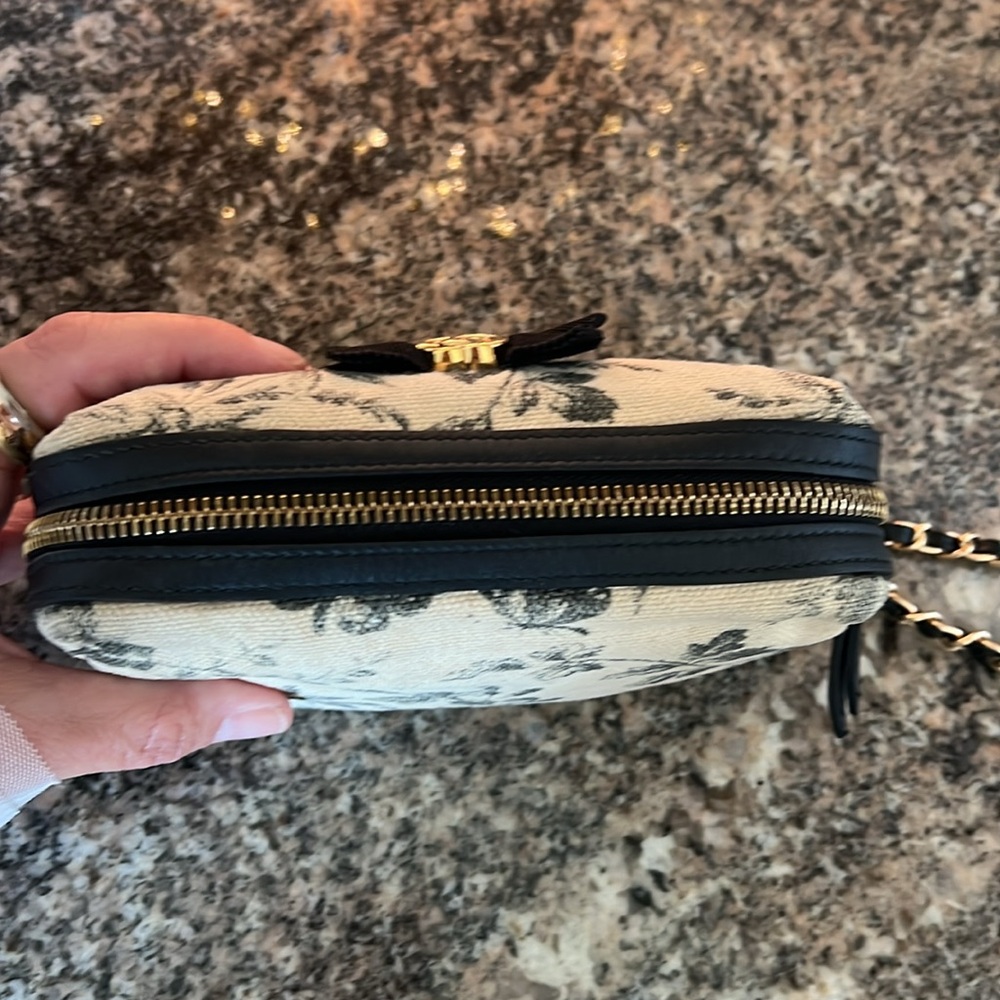 Gucci Black and Beige Floral Herbarium Bag - Picture 6 of 12